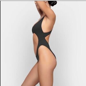 Skims Monokini Swimsuit Cutout One Piece Sexy Black Swimwear Size‎ 2X